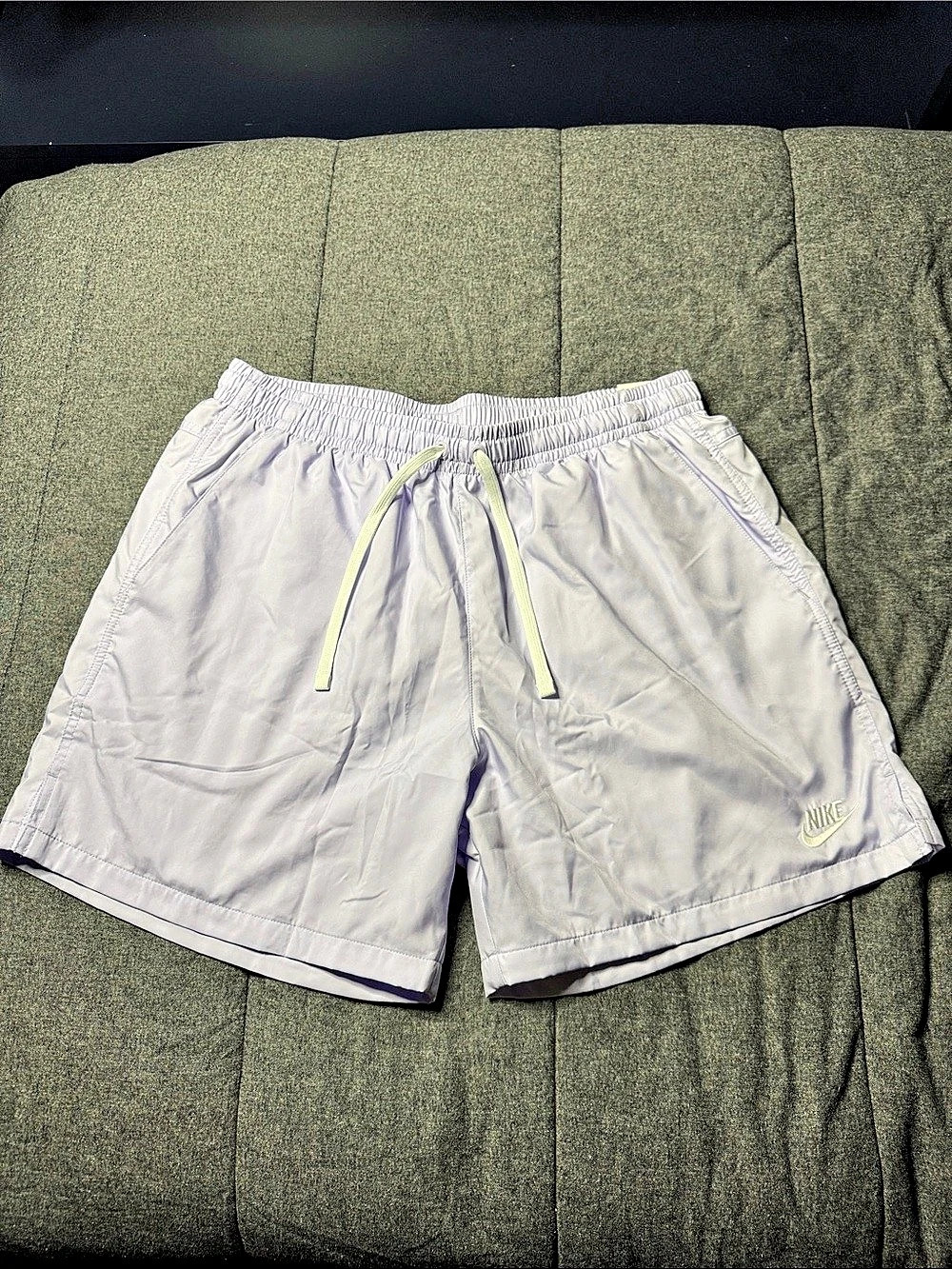 Nike Dri-FIT Challenger Athletic Shorts in Purple Size Large